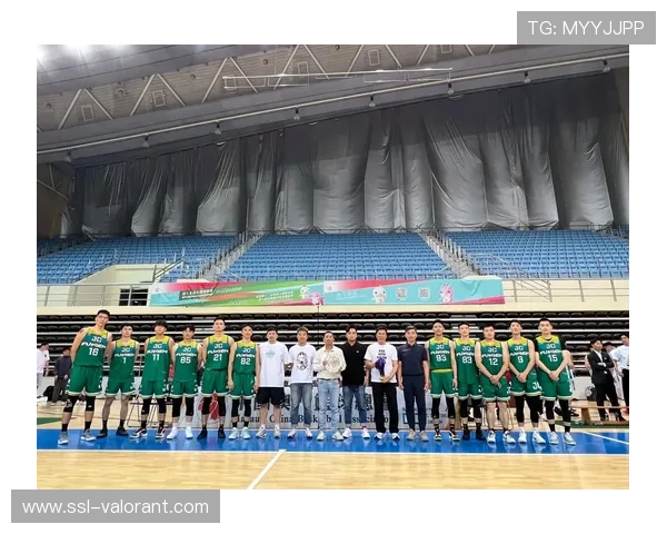 澳门职业级总决赛小组赛首日：孙浅-唐盛双打组合直落两盘取胜