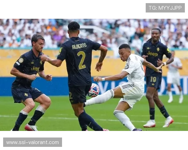 皇马主场迎战皇家社会，姆巴佩缺阵考验阿韦洛亚战术调整